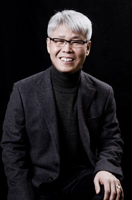 Portrait of Francis Choonho Lee, Associate Broker.